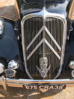 Citroen Traction avant 15, 6 cyl (08), Calandre avant